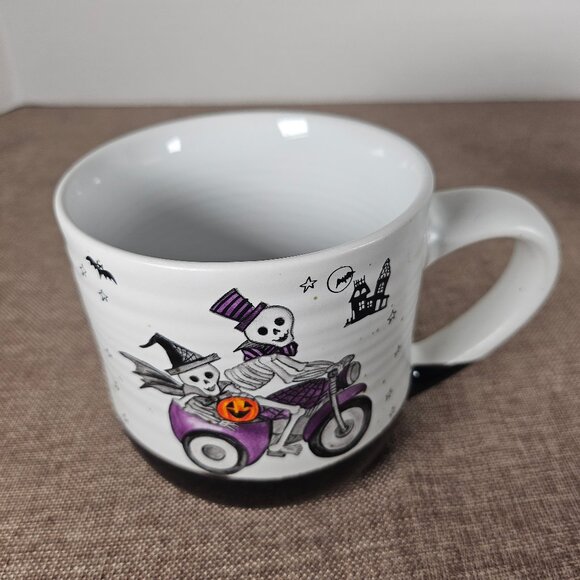 Two Ceramic Skeletons On Motor Scooter Bikes 18 Inch Mugs Cobwebs And Cauldrons - Picture 3 of 9